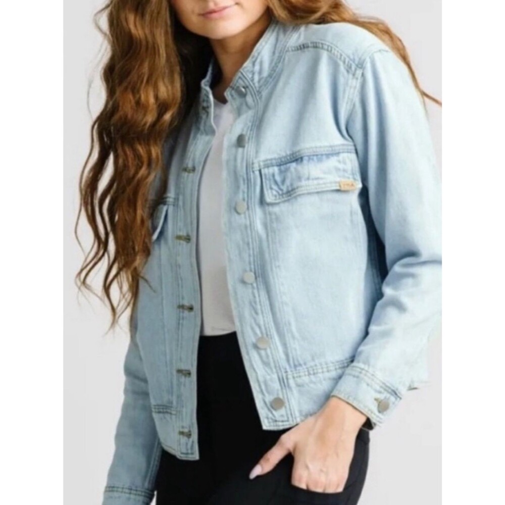 Zyia Active Women's Cool Wash Crossroads Denim Jacket Size XL NWT